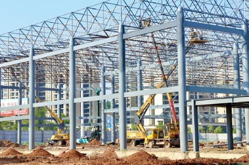 科學(xué)調(diào)度戰(zhàn)酷暑 遂寧高新區(qū)西部鐵路物流園項(xiàng)目錯時施工保安全促生產(chǎn)